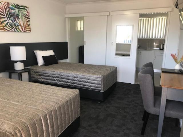 South Tamworth Motor Inn Экстерьер фото