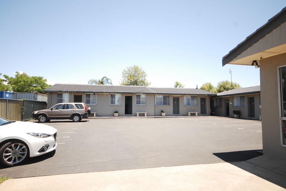 South Tamworth Motor Inn Экстерьер фото