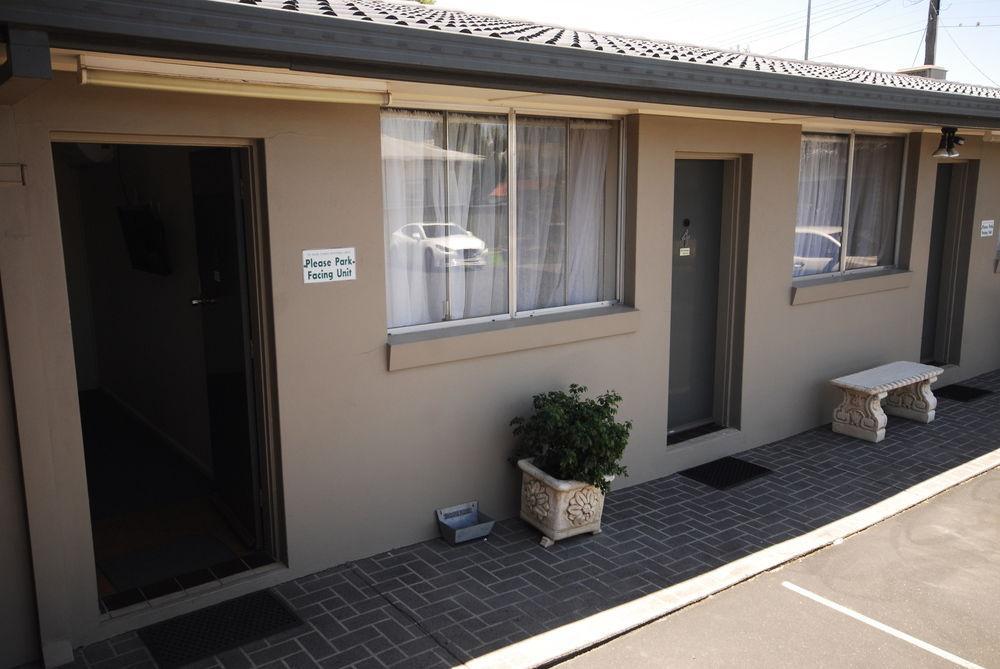 South Tamworth Motor Inn Экстерьер фото