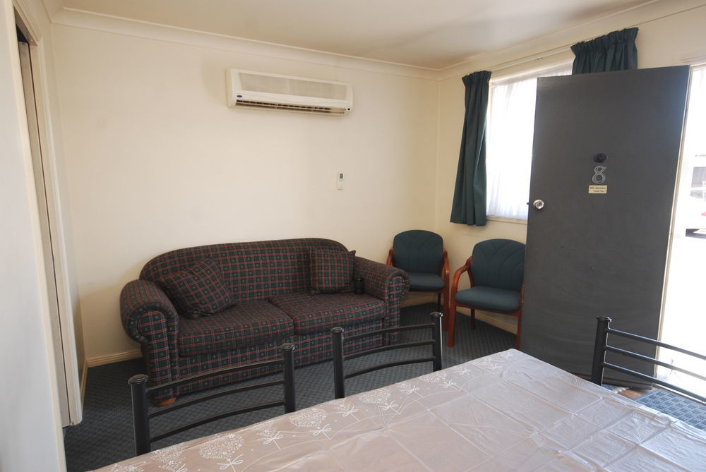 South Tamworth Motor Inn Экстерьер фото