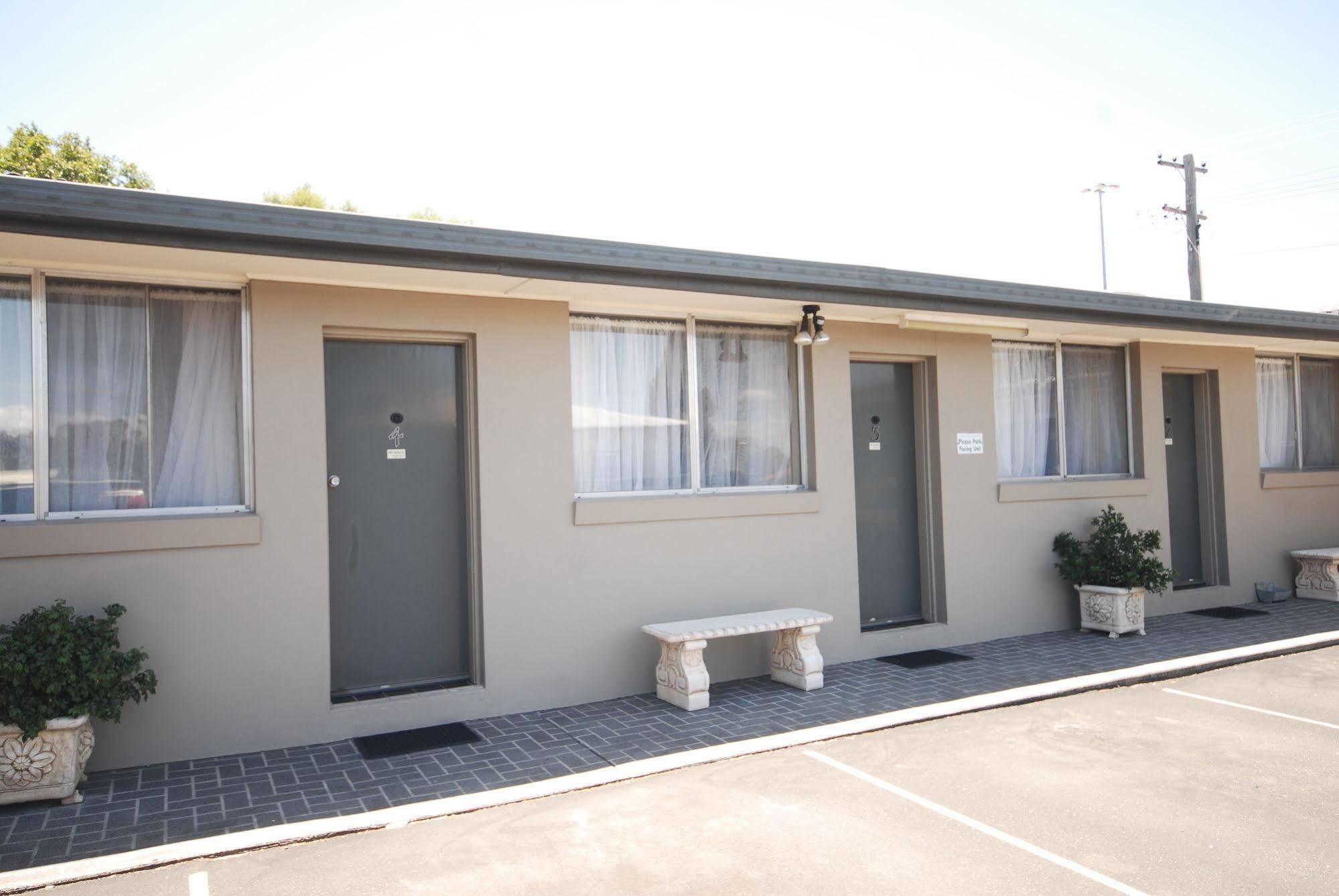 South Tamworth Motor Inn Экстерьер фото