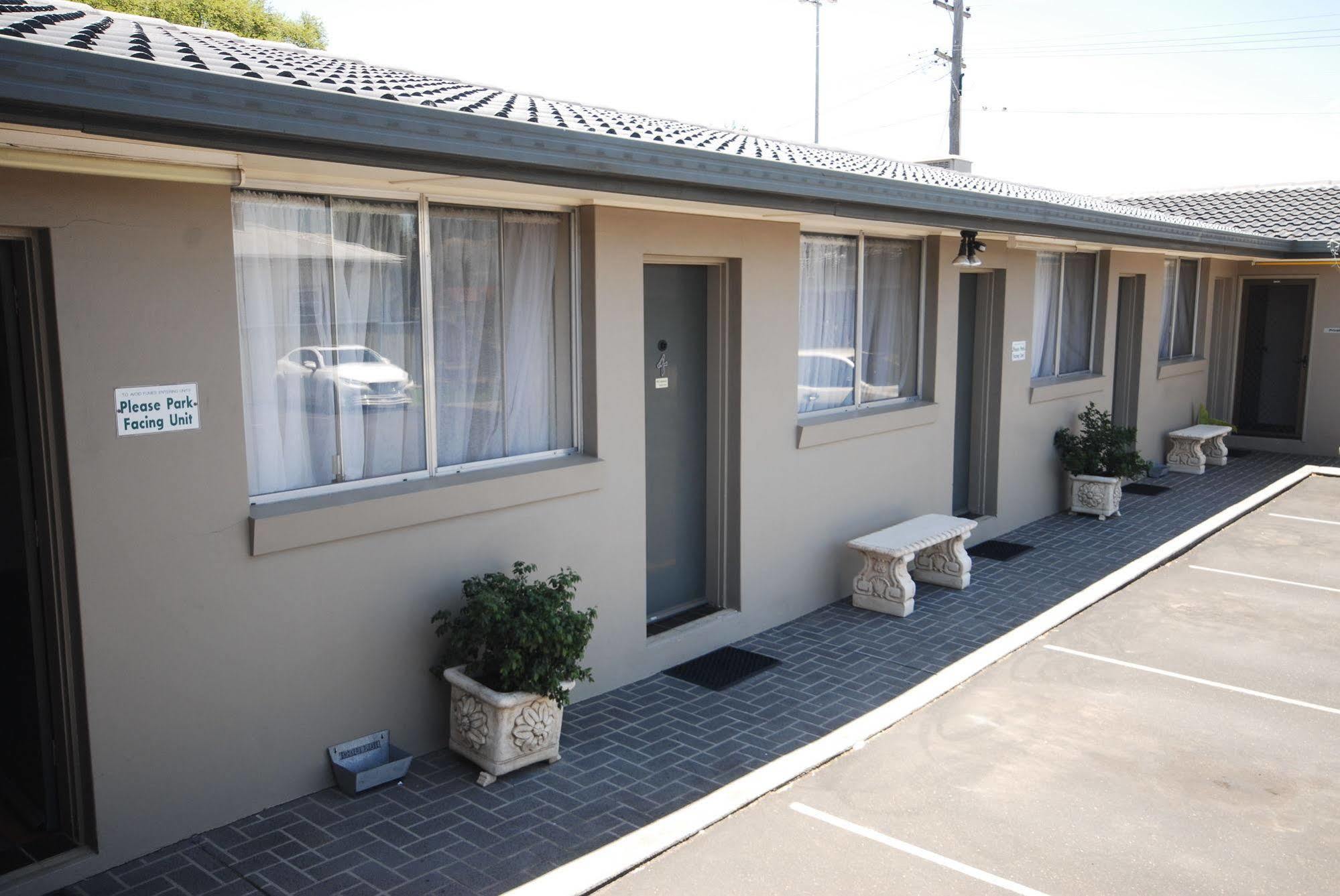 South Tamworth Motor Inn Экстерьер фото