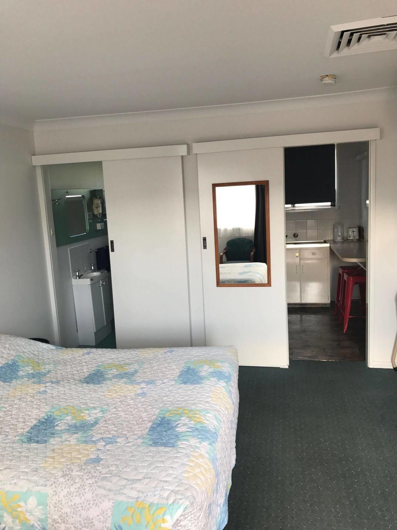 South Tamworth Motor Inn Экстерьер фото