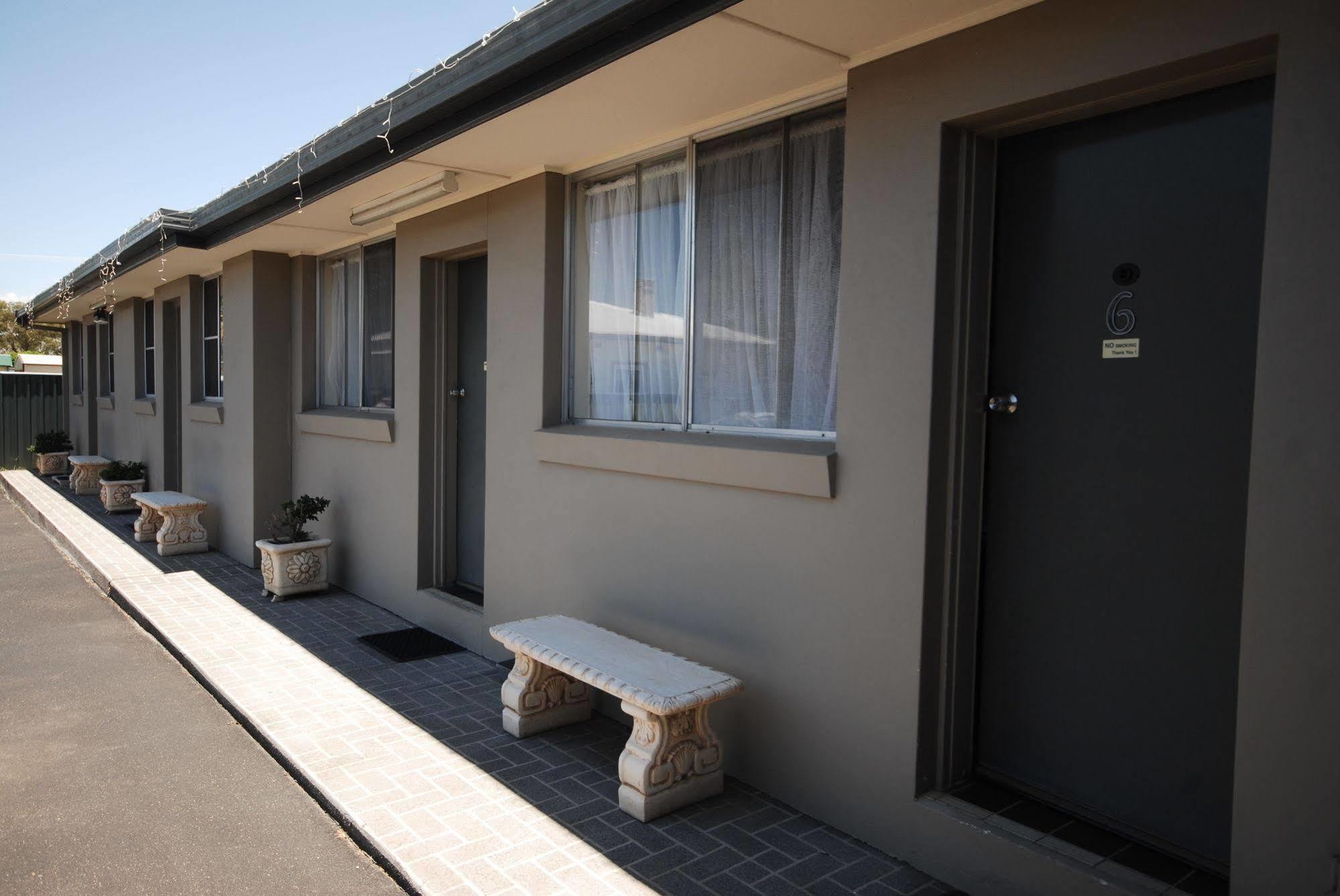 South Tamworth Motor Inn Экстерьер фото